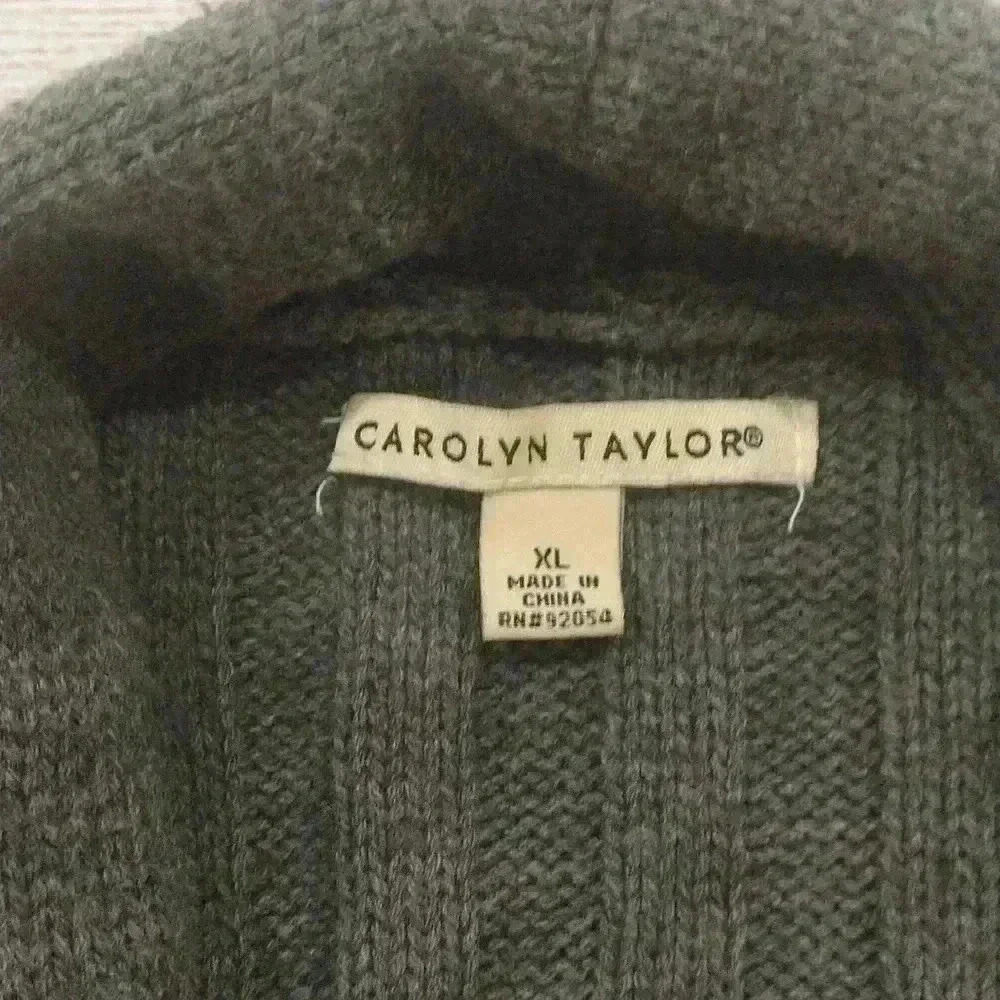 Carolyn Taylor Cardigan Sweater - Picture 4 of 9